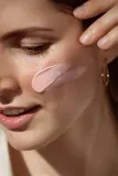 MÁDARA Time Miracle Radiant Shield - осветляющий защитный крем SPF 15, 40 мл — фото 8