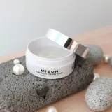 Mizon Pure Pearl Eye Gel Patch - Гидрогелевая маска вокруг глаз против отеков и темных кругов, 60 шт — фото 3