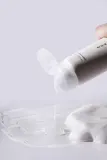 Mizon Hyalugen Gel To Foam Cleanser - Пенящийся увлажняющий гель для умывания, 100 мл — фото 2