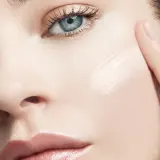NARS Skin Light Reflecting Moisturizer - Увлажняющий и осветляющий крем для лица, 50 мл — фото 3