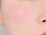 Banila Co. Romantic Blush - Многофункциональный косметический продукт для макияжа губ и щек, придающий идеальный вид, 3.7 г, оттенок 02 Pink Some — фото 3