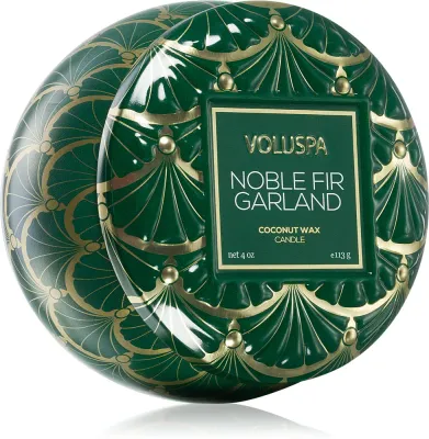 VOLUSPA Noble Fir Garland - Ароматическая свеча в банке w puszcze, 113 г