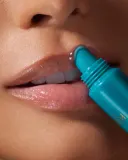 KIKO Milano Sun Protection Lip Gloss - Увлажняющий блеск для губ SPF 30, 10 мл, оттенок 01 Honey Guard — фото 5