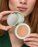 KIKO Milano Kind By Kiko Silky Touch Powder Bronzer - Компактная бронзирующая пудра, 6 г — фото 4