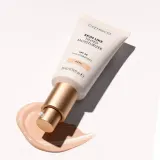 Catrice Skin Like Tinted Moisturizer - Тонизирующий увлажняющий крем SPF 30, 28 мл, оттенок 027C — фото 8