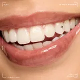 NYX Professional Makeup Jelly Job - Блестящий блеск для губ с эффектом увеличения, 7.5 мл, оттенок Jellybean — фото 3