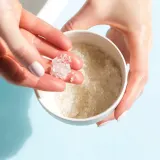 Соль для ванны AHAVA Dead Sea Salt Natural Relaxing расслабляющая, с минералами Мёртвого моря, 907 г — фото 3