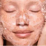 OLEHENRIKSEN Truth Peach Glaze Glow Niacinamide Cleanser - Пенящийся гель для увлажнения и осветления — фото 5
