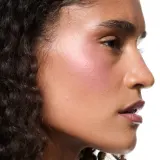Румяна для щёк MAC Cosmetics Skinfinish Colourstruck с эффектом естественного румянца, стойкие, 4,5 г, оттенок Honeylove — фото 4