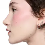 Румяна для щёк MAC Cosmetics Skinfinish Colourstruck с эффектом естественного румянца, стойкие, 4,5 г, оттенок Sinner — фото 3