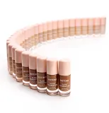 Тональное средство Notino Foundation Glow foundation with SPF 50 Plant Extracts, среднее покрытие, 30 мл, оттенок 01 Deep Cool — фото 7