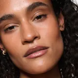 Бронзер для лица MAC Cosmetics Strobe Beam Bronzelighter с эффектом загара, для моделирования контуров, 4,3 мл, оттенок Warmlite — фото 3