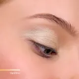 Тени для век Notino Powder Eyeshadow Shimmer, с шиммером, серебристые, 1,5 г, оттенок Vanillino — фото 4