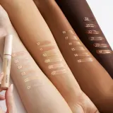 Консилер KIKO Milano Love Fusion 24H Moisture Radiant Concealer среднего покрытия, длительного действия, 8 мл, оттенок 21 Cocoa — фото 3