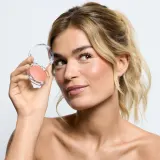 Румяна для лица GOSH COPENHAGEN Baked To Blush запечённые, с эффектом сияния, 6,5 г, оттенок 002 Sparkling Bellini — фото 4