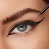 Подводка для глаз KIKO Milano Definition Eyeliner чёрная, водостойкая, 5 мл — фото 3