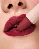 Помада для губ KIKO Milano Kind By Kiko Soft Matte Lipstick матовая, с интенсивной пигментацией, 4 г, оттенок 04 Scarlet Earth — фото 4