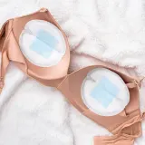 Одноразовые прокладки для груди Lansinoh Breastfeeding Disposable Breast Pads ультратонкие, 24 шт — фото 2