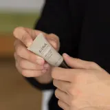 Гель для кожи вокруг глаз AHAVA Time To Energize Men мужской, увлажняющий, 15 мл — фото 3