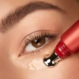 Сыворотка для кожи вокруг глаз KIKO Milano Skin Trainer Eyes увлажняющая, с кофеином, 15 мл — фото 3