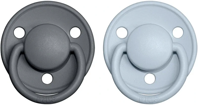 Пустышка BIBS De Lux One Size силиконовая, с оптимальным потоком воздуха, 2 шт Iron / BabyBlue