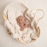 Погремушка детская Bieco Rattle Toy Bear Mika с мотивом медвежонка, для маленьких ладошек, 1 шт — фото 2