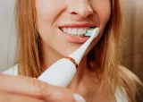 Звуковая электрическая зубная щётка Concept Perfect Smile ZK7010 с таймером, аккумуляторная, 1 шт White — фото 4