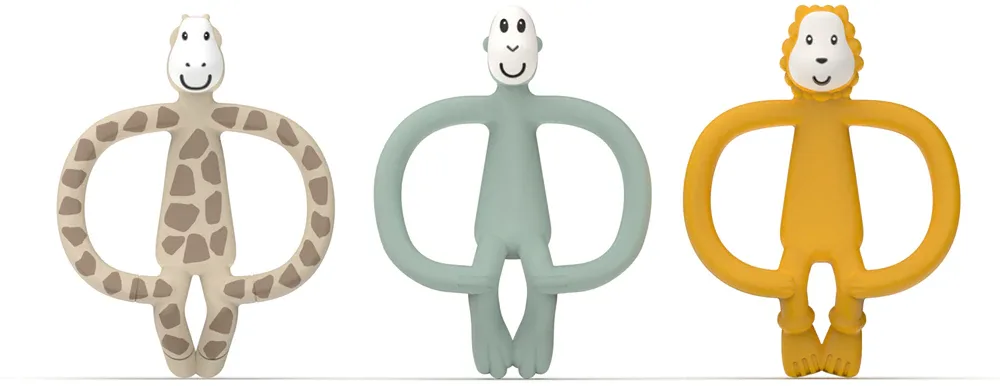 Набор прорезывателей Matchstick Monkey Animal Teether Gift Set с зубной щёткой, средней жёсткости, 3 шт Giraffe Gigi, Lion Luda, Monkey Mint