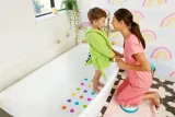 Коврик для ванны Munchkin Bath Dots Bath Mat противоскользящий, на присосках, с 3 лет, 1 шт — фото 2