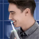Электрическая зубная щётка Oral-B iO6 Grey Opal магнитная, с приложением Grey Opal — фото 6