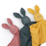 Petite&Mars Hugo Bamboo Comforter - Игрушка-обнимашка для сна Petite Mars Hugo Bamboo Comforter из бамбукового материала, 1 шт Intense Ochre, 1 шт — фото 2