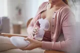 Молокоотсос электрический Philips Avent Breast Pumps SCF395/31, сетевой, с бутылочкой 125 мл — фото 7