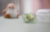 Подарочный набор для новорождённого Philips Avent Natural Response SCD837/10, бутылочка и пустышка, 125 мл 0-3 m — фото 2