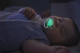Пустышка Philips Avent Ultra Air Day Night SCF376/25 0-6m, 0–6 месяцев, светится в темноте, 2 шт Girl — фото 5
