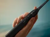 Звуковая зубная щётка Philips Sonicare 3100 HX4033/32 с дорожным чехлом, 1 шт Black — фото 3