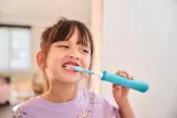 Сменные насадки для детской зубной щётки Philips Sonicare For Kids 7+ Standard HX6042/90 белые, для детей от 7 лет, 2 шт — фото 4