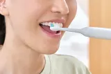 Сменные насадки для зубной щётки Philips Sonicare Optimal White HX6062/87 белые, 2 шт — фото 4