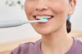 Сменные насадки для зубной щётки Philips Sonicare InterCare HX9004/87 белые, 4 шт White — фото 6