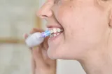Сменные насадки для зубной щётки Philips Sonicare Premium Gum Care HX9052/87 белые, 2 шт — фото 3