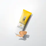 Крем тонирующий солнцезащитный Clinique Sun UV Solutions Brightening Tinted Sunscream SPF50, выравнивающий тон, 40 мл, оттенок Medium — фото 5