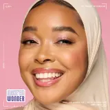 Тональный флюид NYX Professional Makeup Make Em Wonder матирующий, среднее покрытие, с гиалуроновой кислотой и витамином С, 30 мл, оттенок 25 Warm Honey — фото 8