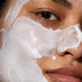 Очищающий крем для лица Omorovicza Queen Cleanser с маслом бурачника, увлажняющий, 150 мл — фото 7