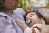 Пустышка Philips Avent Ultra Air Day Night SCF376/28 6-18m, 6–18 месяцев, светится в темноте, 2 шт Boy — фото 5