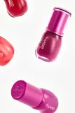 Масло-блеск для губ fwee 3D Voluming Gloss Cola Edition с маслом ши и миндальным маслом, 5,3 г, оттенок 12 Cherry Cola 30% — фото 7