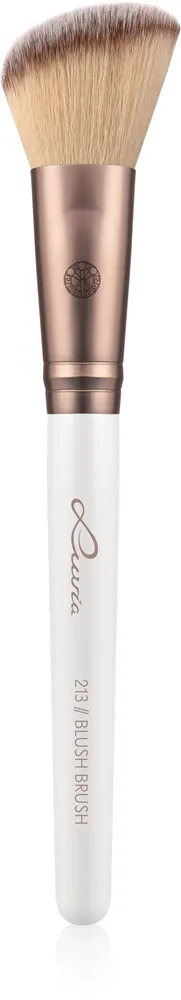 Кисть для румян Luvia Cosmetics Elegance Blush Brush для пудровых и кремовых средств, с синтетическим ворсом, 1 шт 213