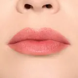 Помада для губ MAC Cosmetics Lustreglass Sheer-Shine Lipstick кремовая, увлажняющая, 3,5 г, оттенок Housewife — фото 3