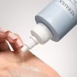 Пилинг для волос и кожи головы KERASILK Specialists Exfoliating Scalp Hair Treatment глубоко очищающий, для всех типов волос, 200 мл — фото 5