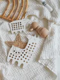 Деревянная шнуровка Milin Big Wooden Lacing Toy Lama Lily развивающая, складная, 1 шт 20,5 cm x 13 cm x 0,7 cm — фото 5