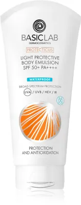 Солнцезащитная эмульсия для лица и тела BasicLab Dermocosmetics Protecticus с витамином C и витамином E, увлажняющая, 100 мл