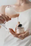 Масло для тела KUNDAL Objet Satin Glow Shimmer Oil с шиммером, увлажняющее, 45 мл, оттенок Sparkling Wine Rose — фото 4